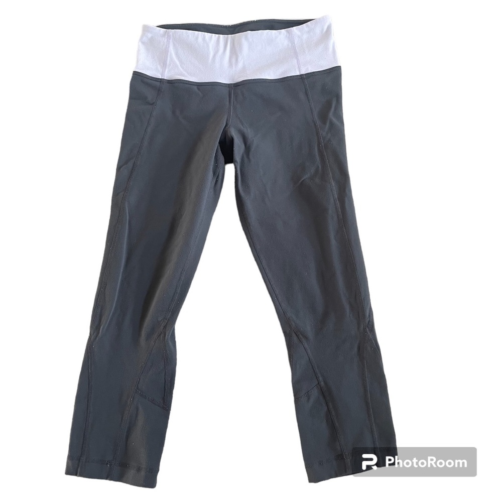 Lululemon Womens Cropped Pants Crop Gray Size 6 PullOn Athletic Yoga Running